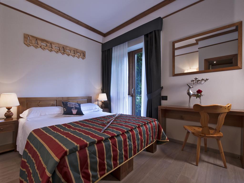 Boutique Hotel Villa Blu Κορτίνα Ντ' Αμπέτσο Δωμάτιο φωτογραφία